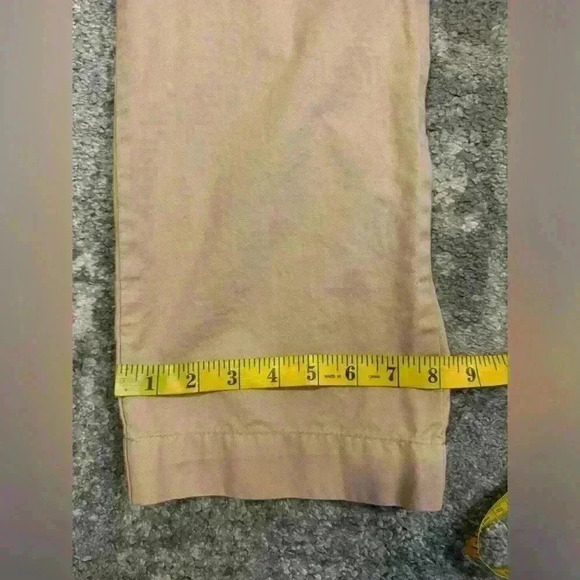 Women’s Tan Austin Company Short Pants - Picture 6 of 6